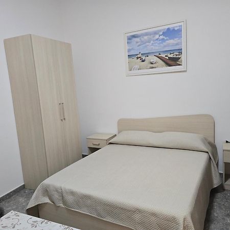 Da Massimo 1 Bed & Breakfast Marina di Schiavonea Ngoại thất bức ảnh